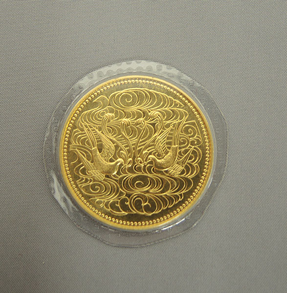 11157] 金製品 金貨 昭和天皇 御在位60年記念 10万円金貨 純金 20g 